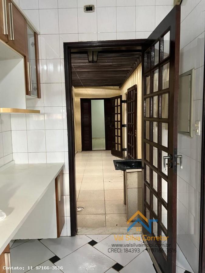 Casa, 3 quartos, 240 m² - Foto 18